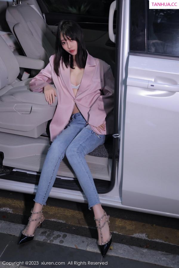 玥儿玥  [XiuRen]高清写真图 2023.03.03 No.6355 玥儿玥er 万宁旅拍第12张图片